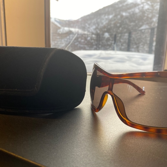 Miu Miu Sunglasses - Picture 4 of 6